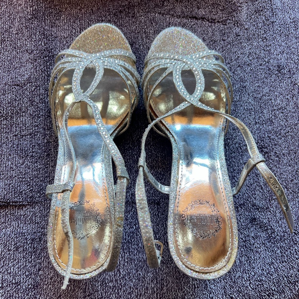 Elegant Shiny Silver Strappy Crystal Women's Heels Size 7